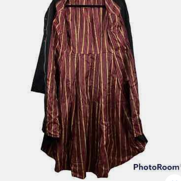 Red Queen Battle Coat - Picture 7 of 8